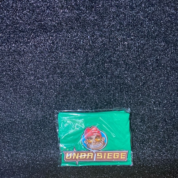 Brand new Unda  Siege T-shirt size M - Picture 1 of 2